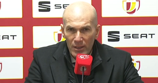 elchiringuitotv's tweet photo. 🔴ZIDANE, a @EduAguirre7: "Yo creo que a LOS JUGADORES les LLEGA MI MENSAJE. Hay que preguntarles a ellos. Ahora a pensar en la LIGA y en la CHAMPIONS"

¡Tenemos @elchiringuitotv
a las 0:03h en MEGA! https://t.co/OA6hvbY73g