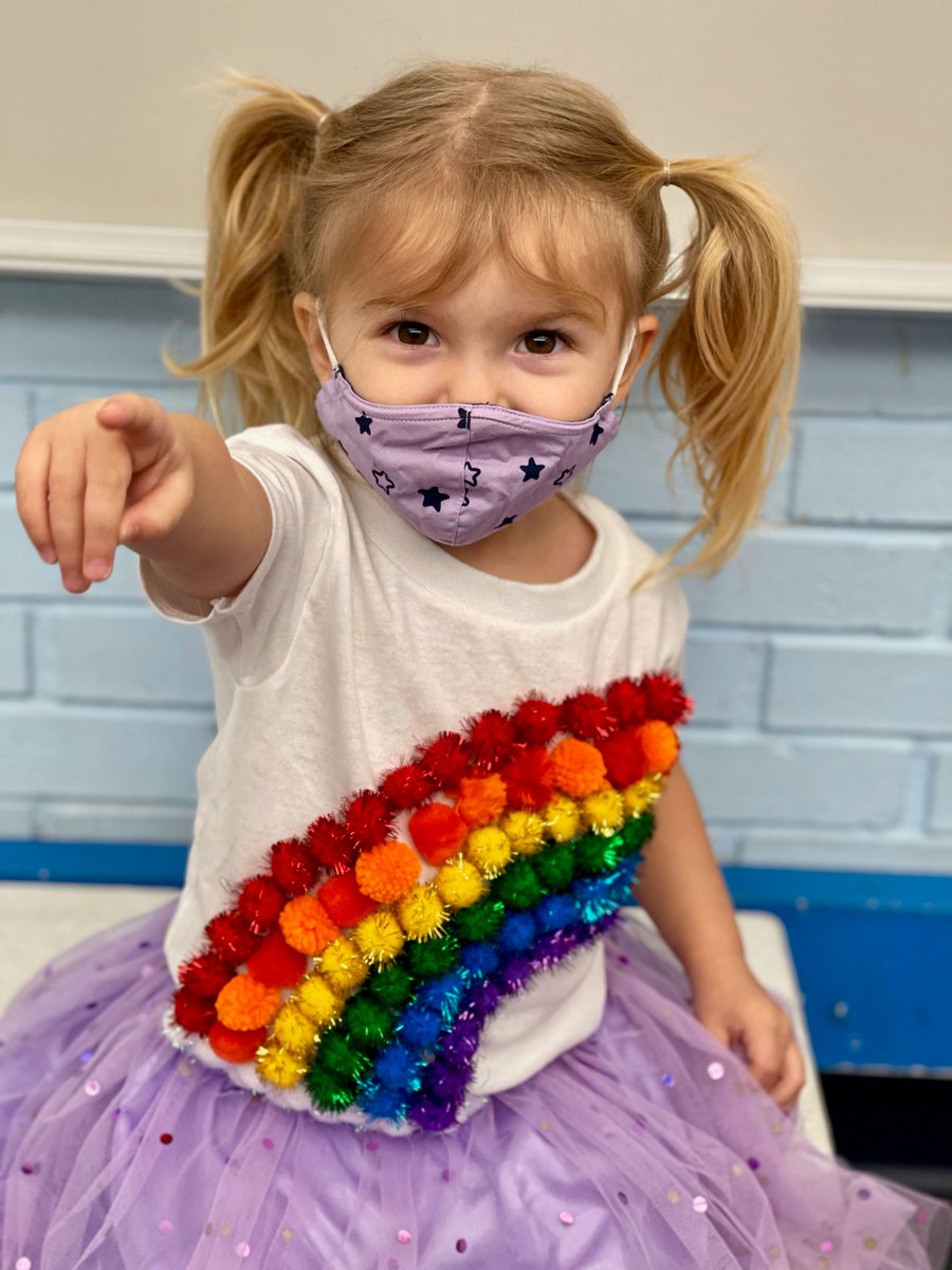 AnthonySchool's tweet photo. TAS Spirit Week 2021! Today's theme: Sunshine & Rainbows. Our students and staff wore yellow, gold, and/or rainbow to remember Asher Ray and show our support for childhood cancer awareness. We strive to spread sunshine in Asher's memory. #TAScommunity #BrooklynProjectFoundation https://t.co/kW5q0y2SS1