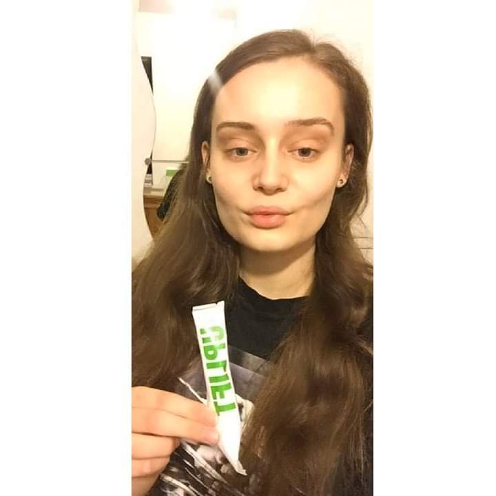 Ive made a uplift (energy drink) to help me get up &amp; go💃🏻🚀
Not only giving me a energy boost but there also made with Fruits High In B Vitamins 🍇🍓 - Boosting my brain function meaning better concentration👏🏻 They completely shift my brain fog which is so helpful love these🧠✨