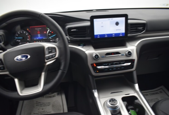 StatewideFord's tweet photo. The new 2021 #Ford Explorer XLT is ready for everything to come with advanced safety, capability, and three rows of very spacious seating! Take a look: https://t.co/p4X1P768CS https://t.co/MDaa8FjkhJ
