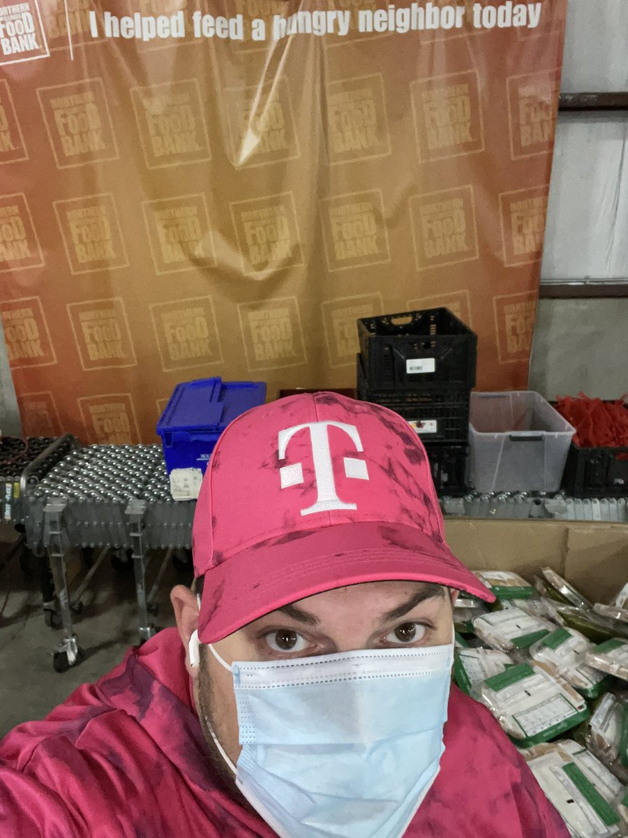 Today we’re helping the Northern Illinois Food Bank Giving back to the community #tmobile #trucklife
