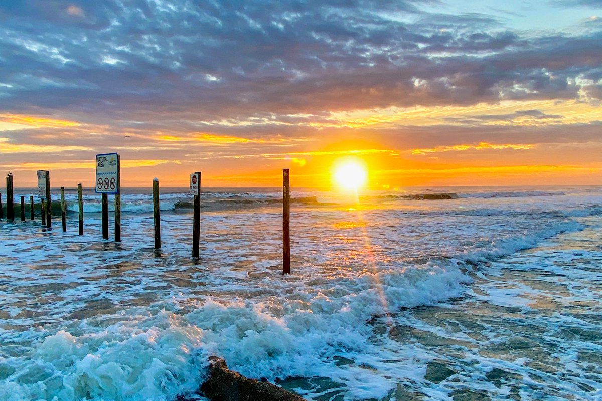 What does $800K buy in #NewSmyrnaBeach #Florida?

👇🏻Take a look here👇🏻
bit.ly/WhatDoes800KBu…

#MoveToNSB #MoveToFlorida #RetireToFlorida #NSB #NSBHomes #NSBCondos #RealEstate #REALTOR #BeachHouse #DreamHome #CoastalLiving #BeachTown #Ocean #Beach #LoveWhereYouLive #HappyPlace