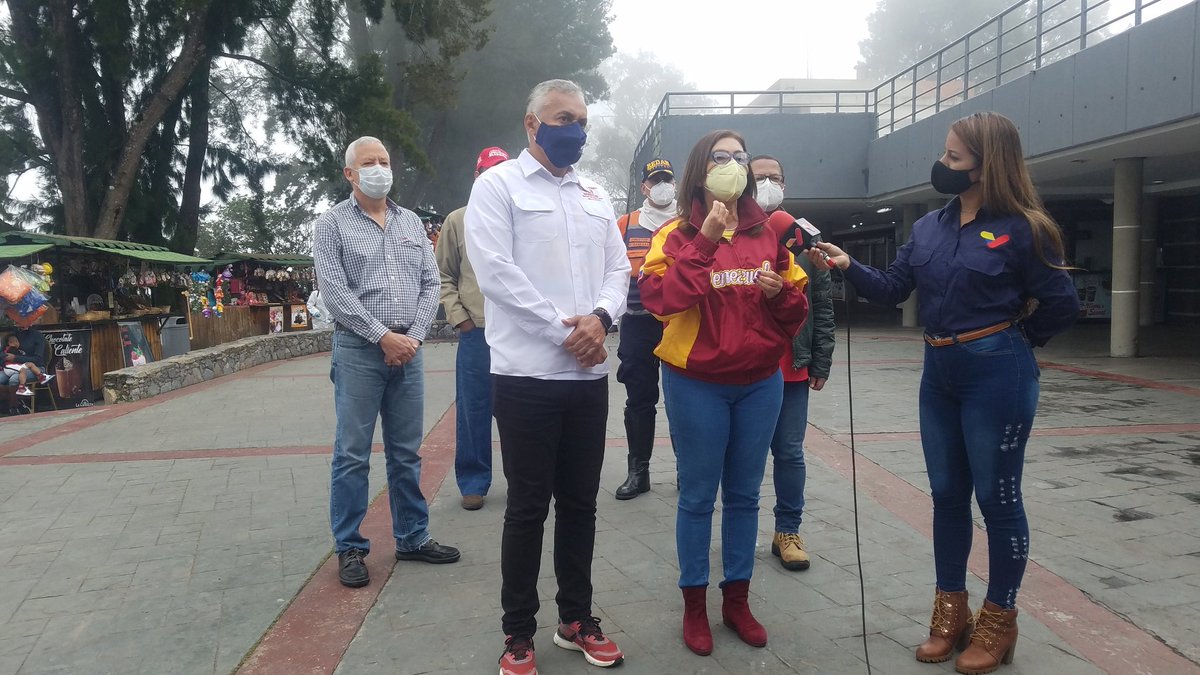 VENTELCA's tweet photo. El día de hoy, se llevó a cabo la jornada número 41 de limpieza y desinfección de la @MVzlaBella en las áreas del @STWarairarepan0 para garantizar el sano esparcimiento sus visitantes durante la semana de flexibilización. https://t.co/WFwjeOqlz9