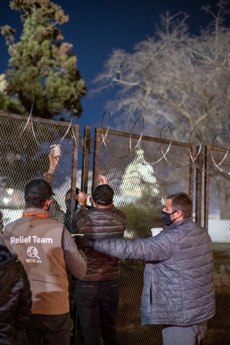 natemook's tweet photo. A tall fence and a little razor wire canโt stop the @WCKitchen team from getting hot soup to our amazing National Guard troops who were guarding the US Capitol in the cold last night. A small token of appreciation for their service this week. ๐๐ฒ Weโll be back tonight. https://t.co/jSQNMeElWr