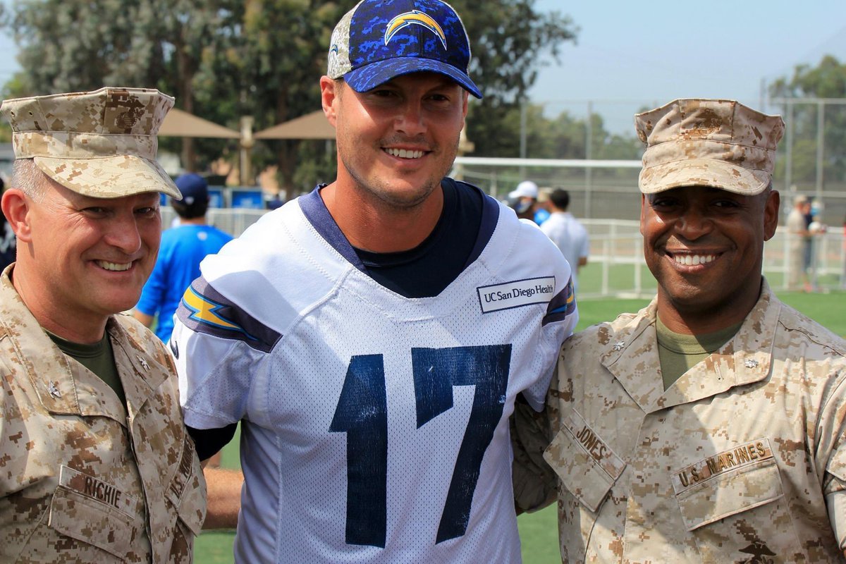 ChargersDomPod's tweet photo. Thank you Phillip for 17 years in the NFL! Enjoy your retirement! 

📸:@SanDiego_Sports. https://t.co/3lVB8JR2aI
