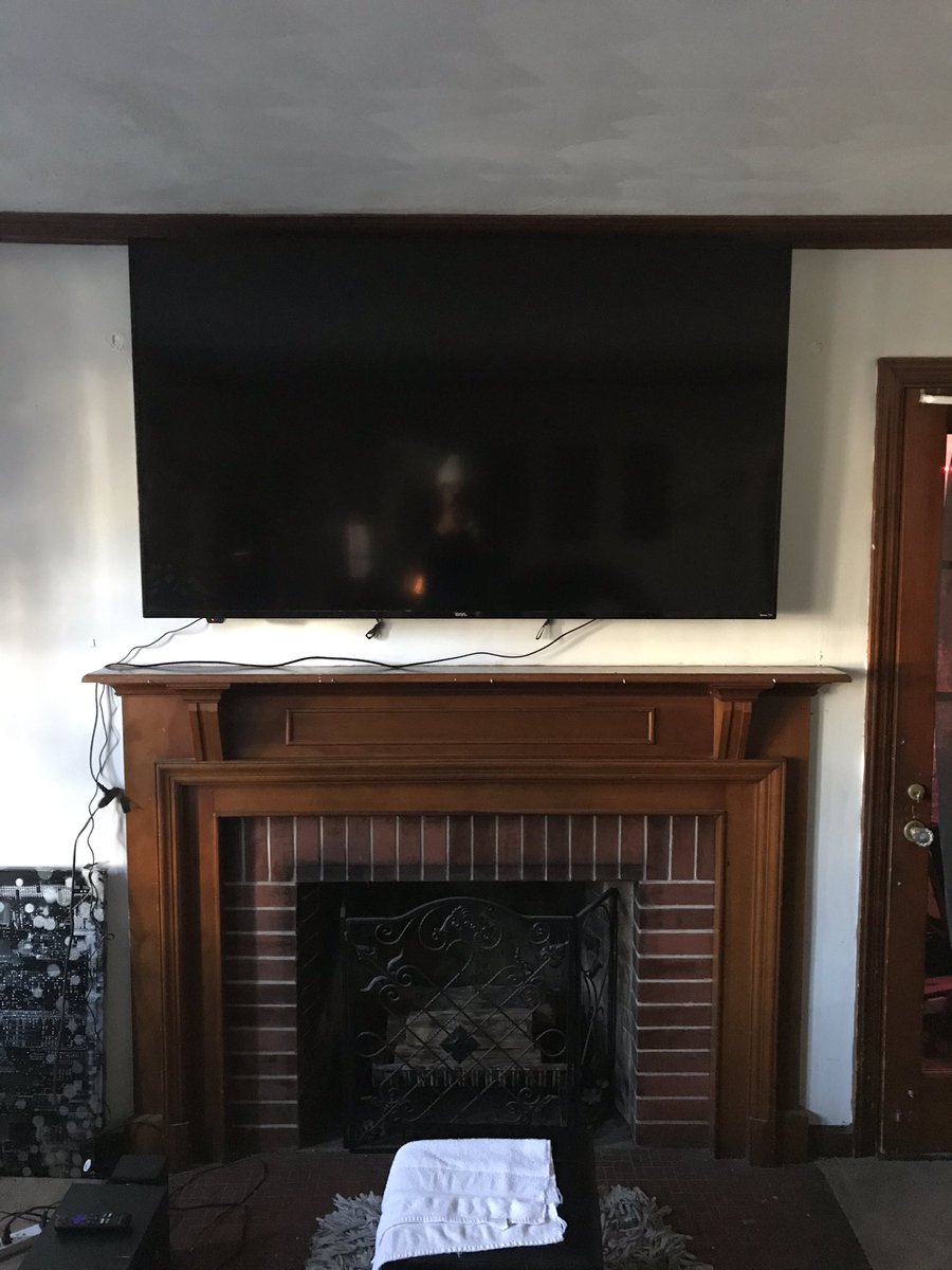 Real_imBear's tweet photo. I never post my work on here 🤷🏽‍♂️ #homeimprovement https://t.co/tGcHXK3RaC