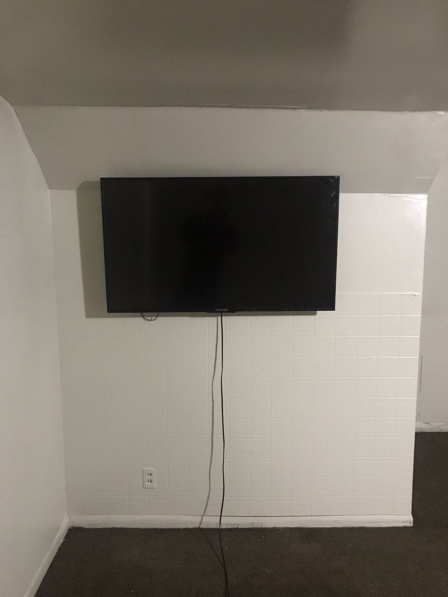 Real_imBear's tweet photo. I never post my work on here 🤷🏽‍♂️ #homeimprovement https://t.co/tGcHXK3RaC