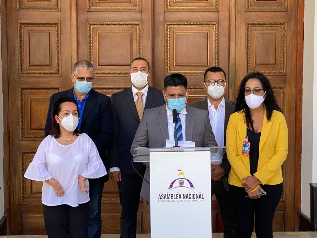 MOSUPDIS1's tweet photo. Protección social para nuestro pueblo!! 

Es el lema de la Comisión permanente de desarrollo social integral de la AN. 

@MariaGabiAN @MervinMaldonad0 @santosmorenook @Mippcivzla @vtc @VTVcanal8 @taniapsuv https://t.co/gyF0VtiWiF