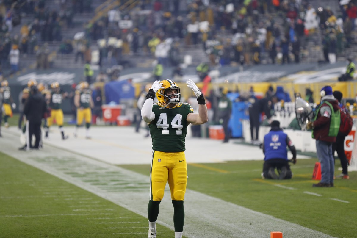 If you're ready for the NFC Championship, stand up!! #gopackgo