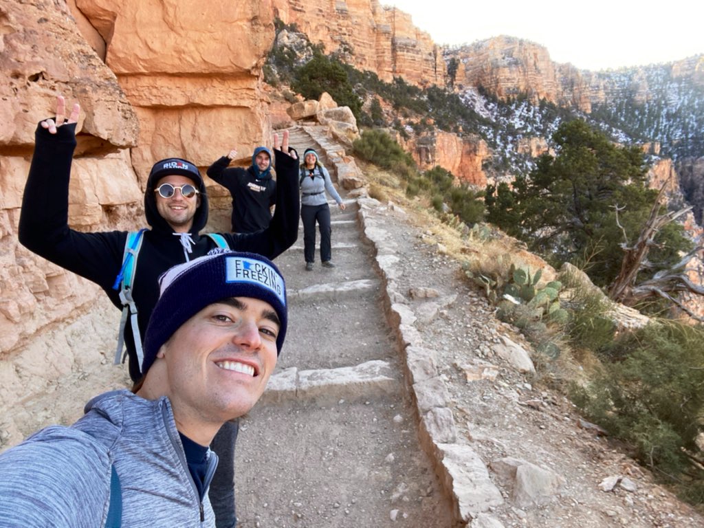 Finished up with another postgame roadtrip, what did you expect  @MichaelDeFeo9  @EliasRomanos5  @hannahlabovick