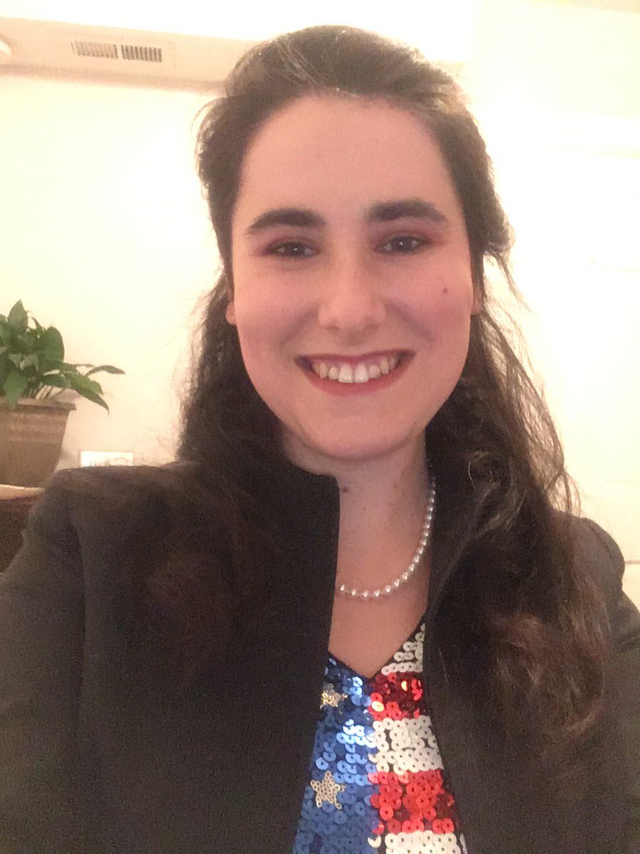 kgm2pers2's tweet photo. At the virtual #CleanEnergyRunway. My 🇺🇸 dress is out of retirement! https://t.co/WtXRRH2ov8