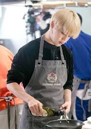 Of course my favourite one  #Jimin cooking photos.  @BTS_twt