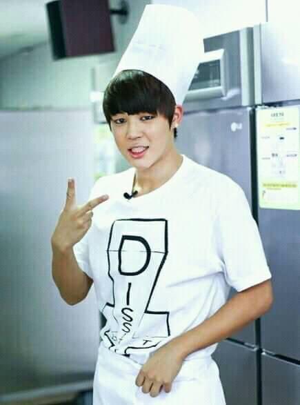 Of course my favourite one  #Jimin cooking photos.  @BTS_twt