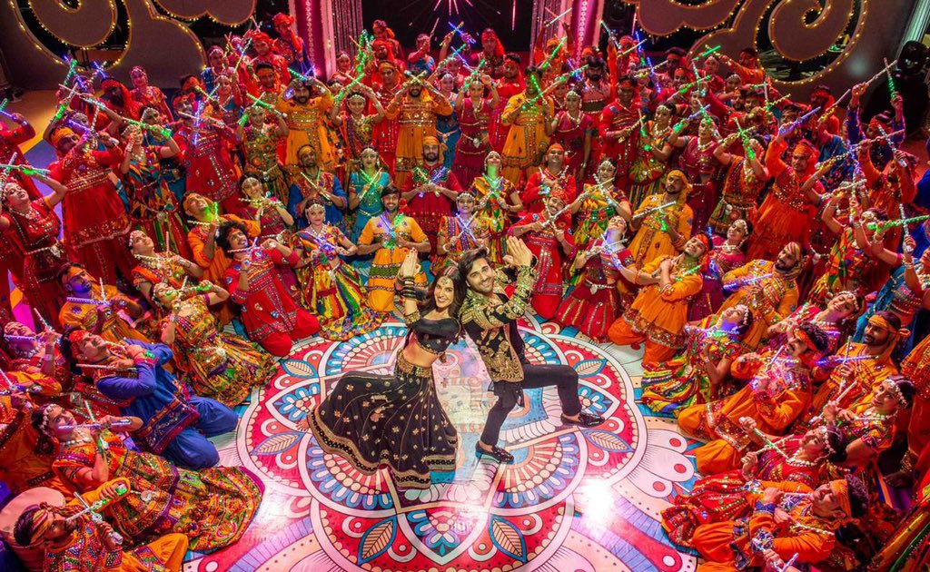 FilmiBeat tweet media