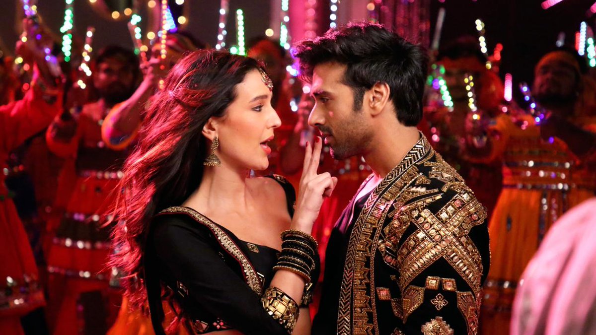 Communiqué Film PR tweet media