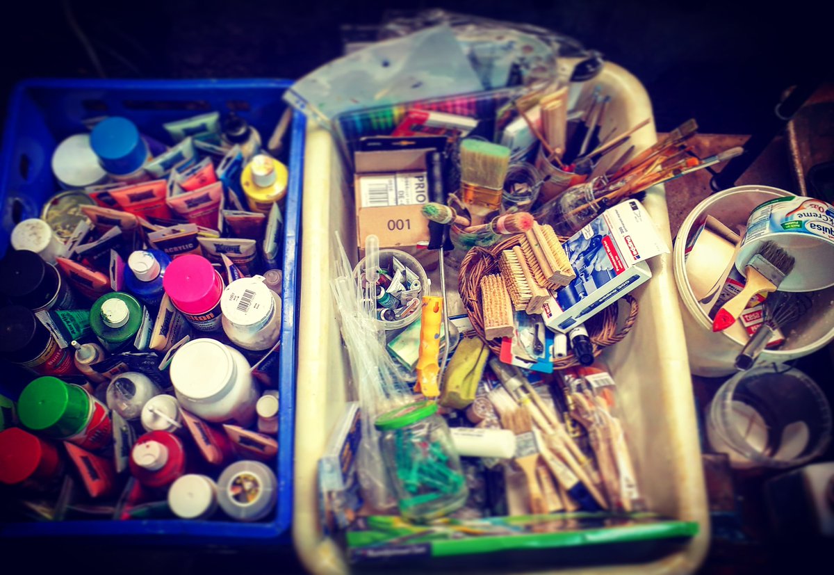 stodty79's tweet photo. Draußen dunkel, drinnen bunt! Die Ideen kommen von selber!👨🏼‍🎨🎨 #acrylpainting #stencilart #abstractpainting #malen #kunst #gemälde #kreativ https://t.co/RoDRusRVEh