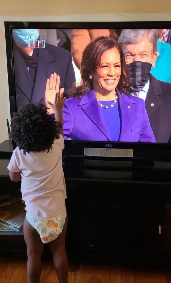 TrevorPettiford's tweet photo. A friend of a friend posted this shot if her baby daughter. All it takes it a glimpse of yourself in someone else to ignite all possibilities in you. @BN9 @VP @KamalaHarris #Inauguration2021 https://t.co/xCVT8B5v0I