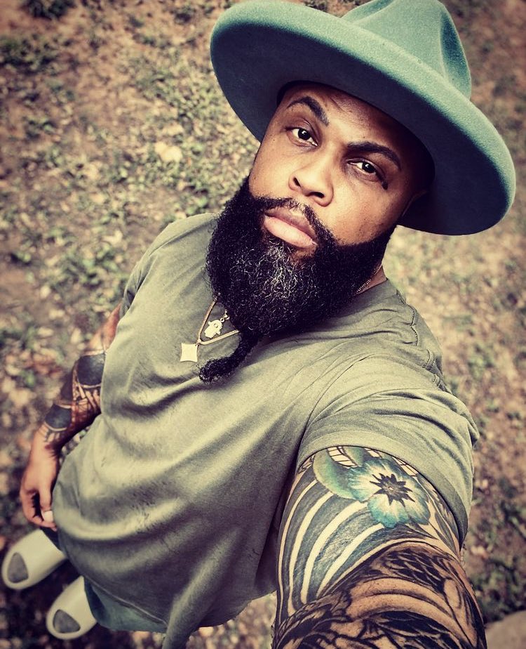 jackd's tweet photo. It’s the beard and beautiful skin for us @nujeru74
#Zaddy #Crush #BeardedBae #Jackdapp https://t.co/cpkndQDPCE