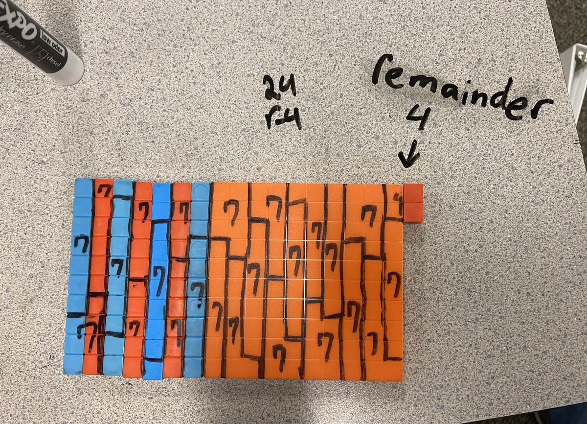 Millersmath17's tweet photo. Concrete division with base ten! Love that this student thought beyond breaking the flat into longs @RobRangers https://t.co/my1tZcTW1e