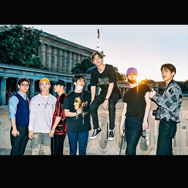 arssvitaaa's tweet photo. #ToGOT7
How can i live my whole life without the seven of you, since the day i know you my life is so wonderful you chnage my life into smthing so precious i can't lived without you guys, i'm so thankful for the seven of you for everything. I love you my seven mans!💚 #GOT7 https://t.co/TCITQp09wr