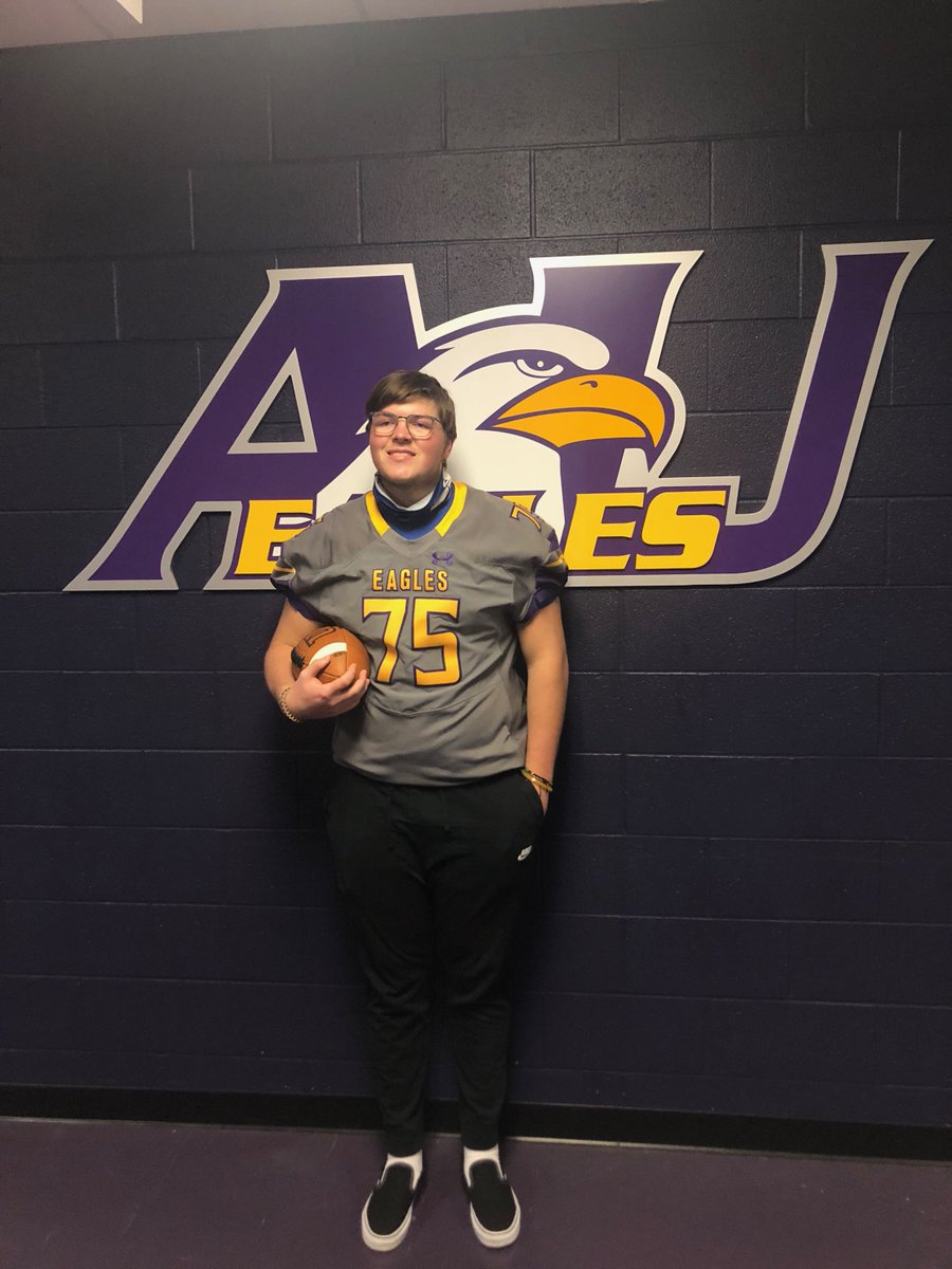 RiderAustin75's tweet photo. Had a great visit at Ashland today! Thank you @Coach_Orsini for letting me visit the campus and facilities!! https://t.co/HwPb2DOYoW