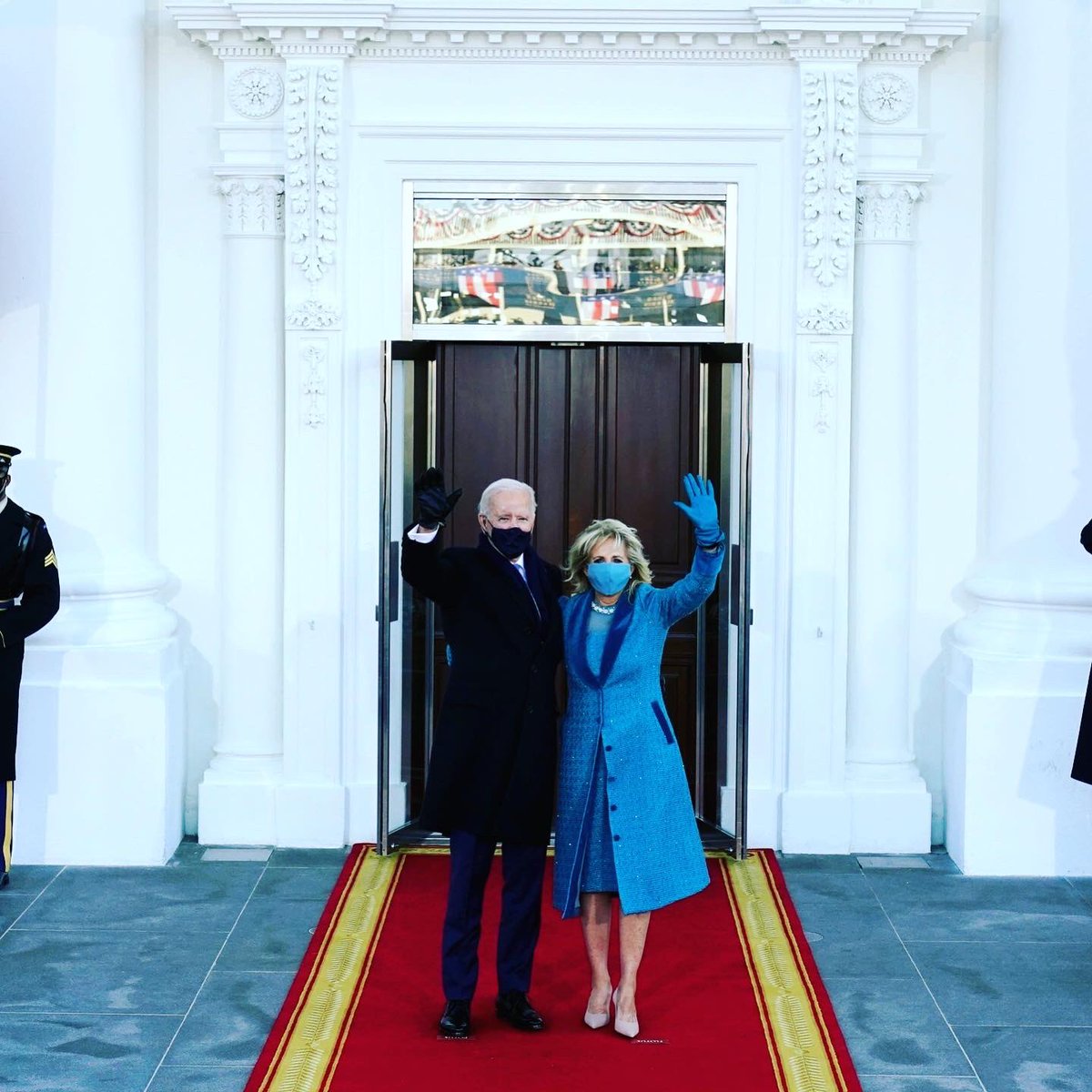 leslie_S2001's tweet photo. FINALLY!! @POTUS @FLOTUS IN THE WHITE HOUSE 🥰🥂💙 what a wonderful day to celebrate democracy!! #PresidentBiden #flotusbiden 🥰 https://t.co/2b7ldlsxV2