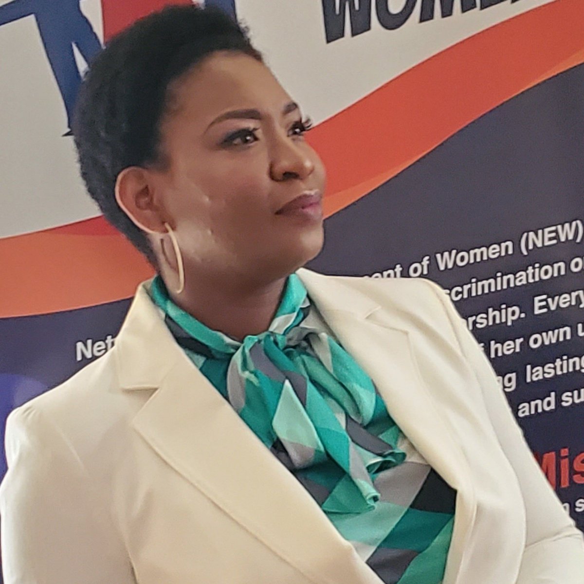 EmpowermentNet3's tweet photo. #NewProfilePic https://t.co/4iTO1LRs5T
