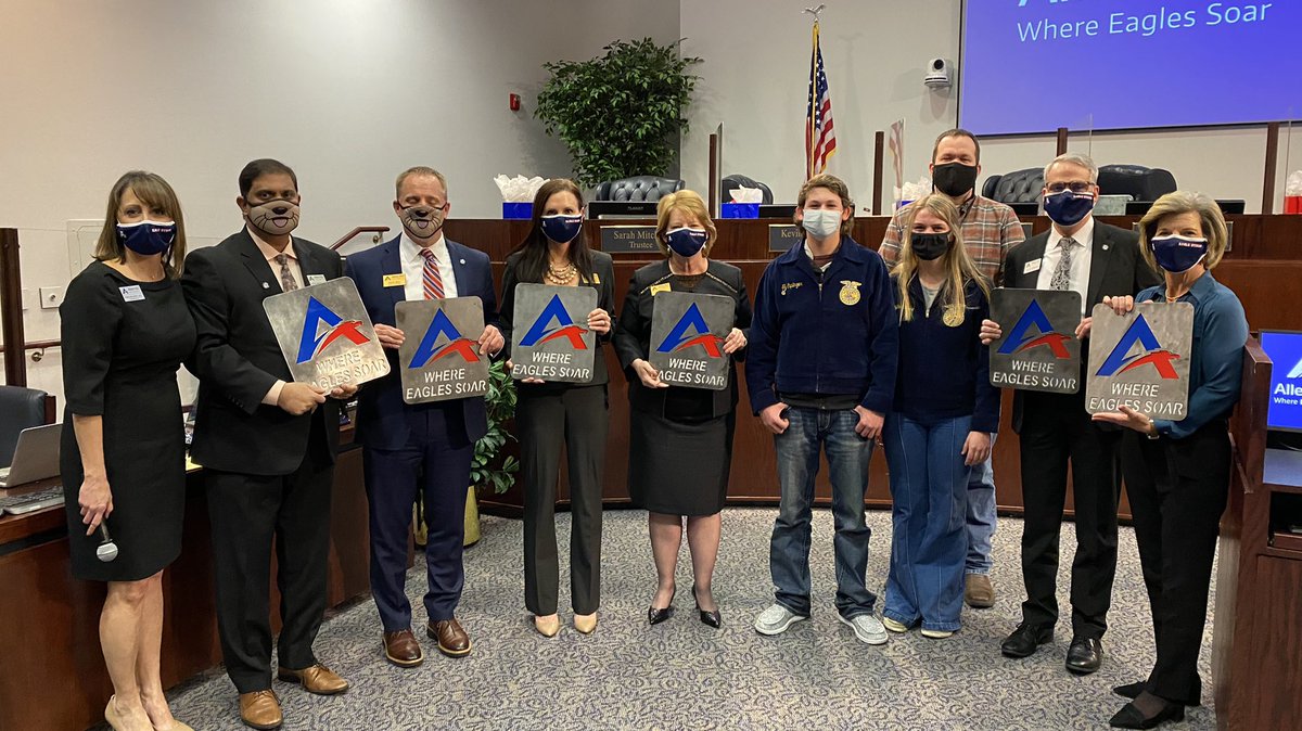 January is School Board Recognition Month, and our STEAM Ambassadors and Ag Mechanic students created wonderful wood and steel gifts using CNC Machines. Thank you to these students for using their time, effort, and creativity to create these tokens of gratitude for our Board.