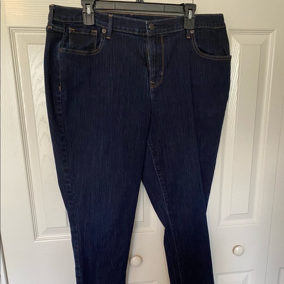 LisaG1111's tweet image. So good I had to share! Check out all the items I'm loving on @Poshmarkapp from @bluezsistah #poshmark #fashion #style #shopmycloset #fashionbug #lanebryant #oldnavy: posh.mk/Y51HxuArddb