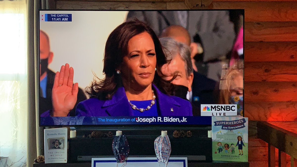 StandUpLibraryN's tweet image. Today was an incredible day. Voting really does make a difference. Proud to be a woman and an American today. 💪🇺🇸🙏 #InaugurationDay #Inauguration2021 #BidenHarrisInauguration #KamalaHarrisMakingHistory #usa