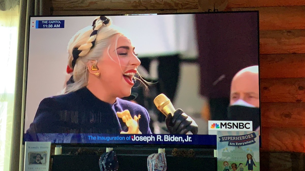 StandUpLibraryN's tweet image. Today was an incredible day. Voting really does make a difference. Proud to be a woman and an American today. 💪🇺🇸🙏 #InaugurationDay #Inauguration2021 #BidenHarrisInauguration #KamalaHarrisMakingHistory #usa