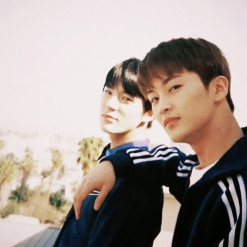 Happy birthday to a special person Who has fascinated me always. 

Birthday krub Pond! 🙇🏻