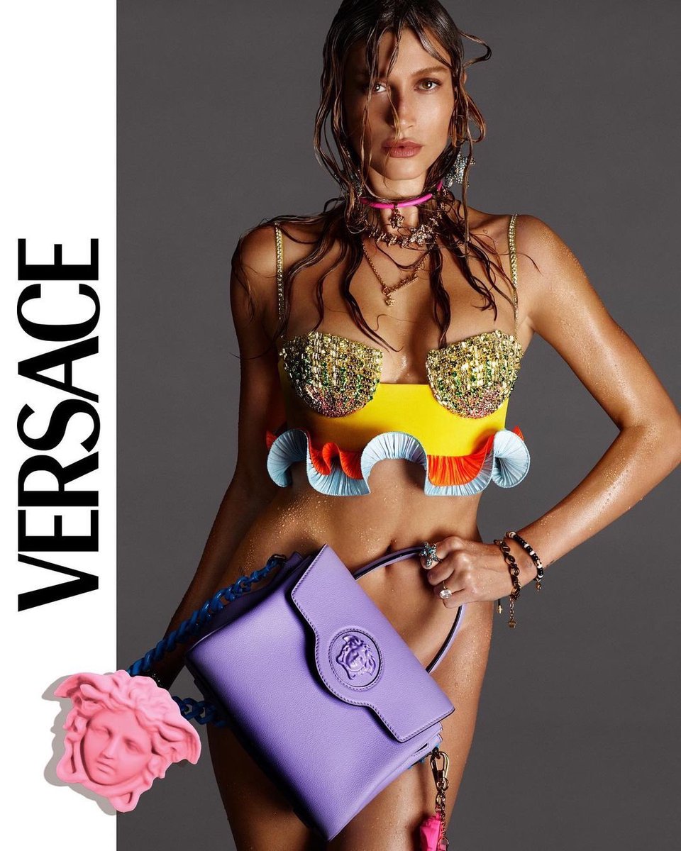 hailsrbisboring's tweet photo. New @Versace SS21 photos by @mertalas #macpiggott 💕💕 styled by #jacobk makeup @luciapieroni hair #paulhanlon casting @PiergiorgioDM #samuelellis ✨ thank you team 💕💕💕 https://t.co/RHp3jozvVC