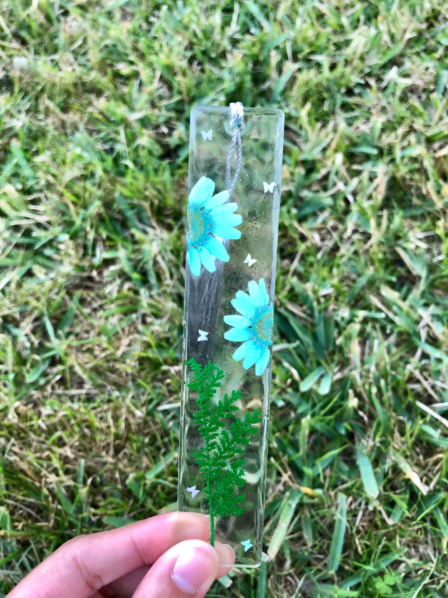 custom_jazz's tweet photo. Excited to share the latest addition to my #etsy shop: Resin Bookmarks // Multiple Colored Flowers // Butterflies // Multiple Options https://t.co/T75Tz9ZBzx #butterflybookmark #handmadebookmark #purplebookmark #butterfly #resinbookmark #custommadebookmark #bookmarks # https://t.co/16sjj7Z42G
