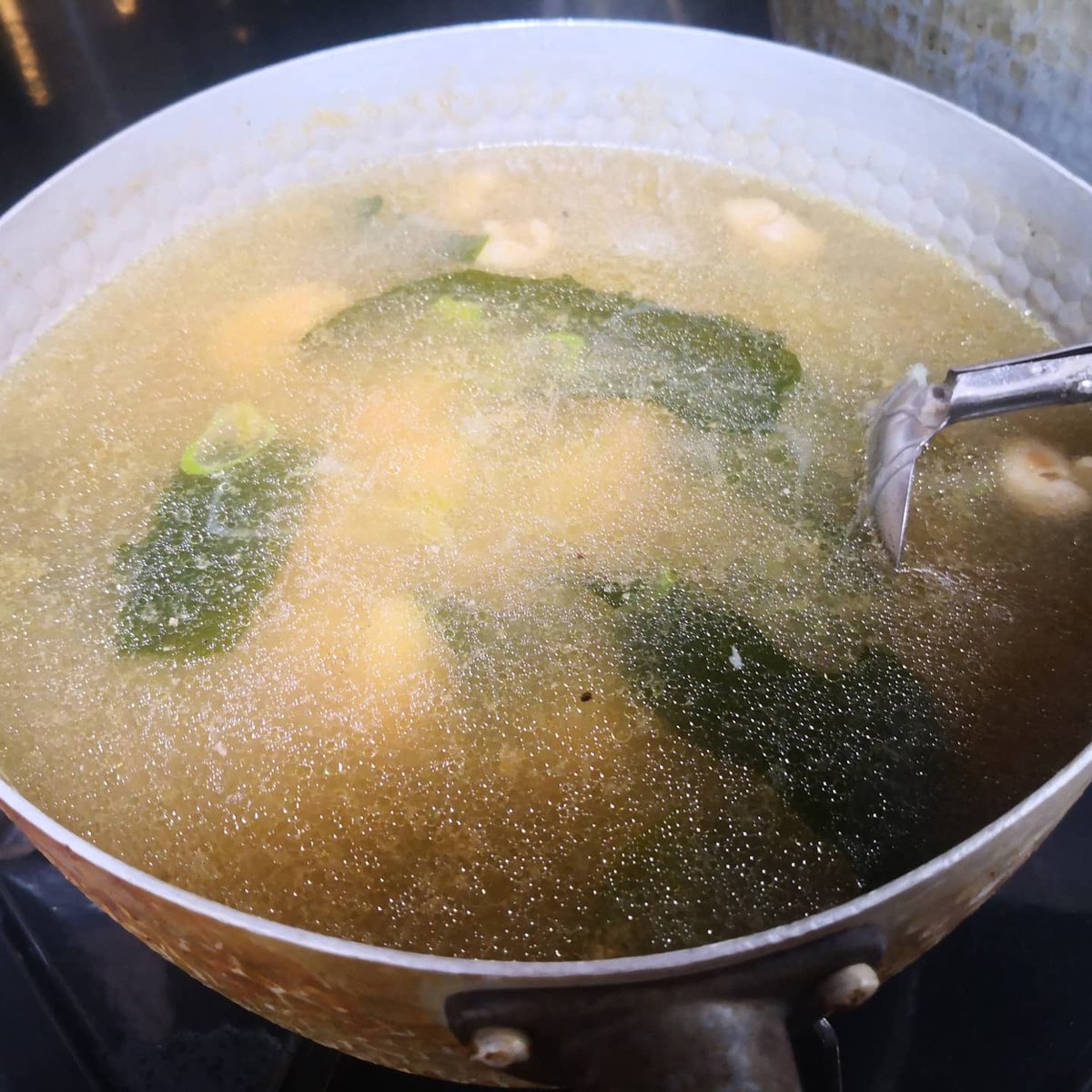 八剣伝京王堀之内店 1 21 おはようございます 八剣伝京王堀之内店 です 今日は鶏ガラスープを仕込みましたので中華風鶏スープを準備しました 店長が洋風なスープを作るのはレアですので是非召し上がってみて下さい 本日もチキンステーキやミックスフライ