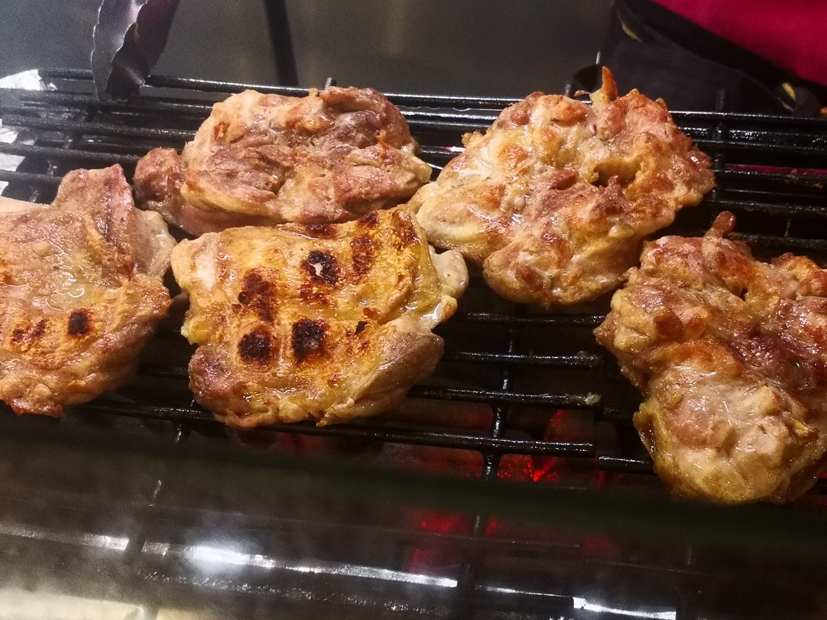 八剣伝京王堀之内店 1 21 おはようございます 八剣伝京王堀之内店 です 今日は鶏ガラスープを仕込みましたので中華風鶏スープを準備しました 店長が洋風なスープを作るのはレアですので是非召し上がってみて下さい 本日もチキンステーキやミックスフライ