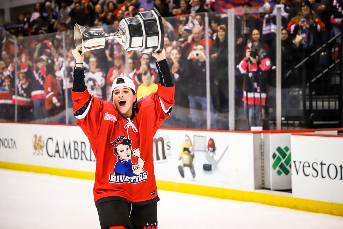 pastrnak (BOS) - rebecca russo (MET)so fast and smooth with the puck that it might piss you off a little bit