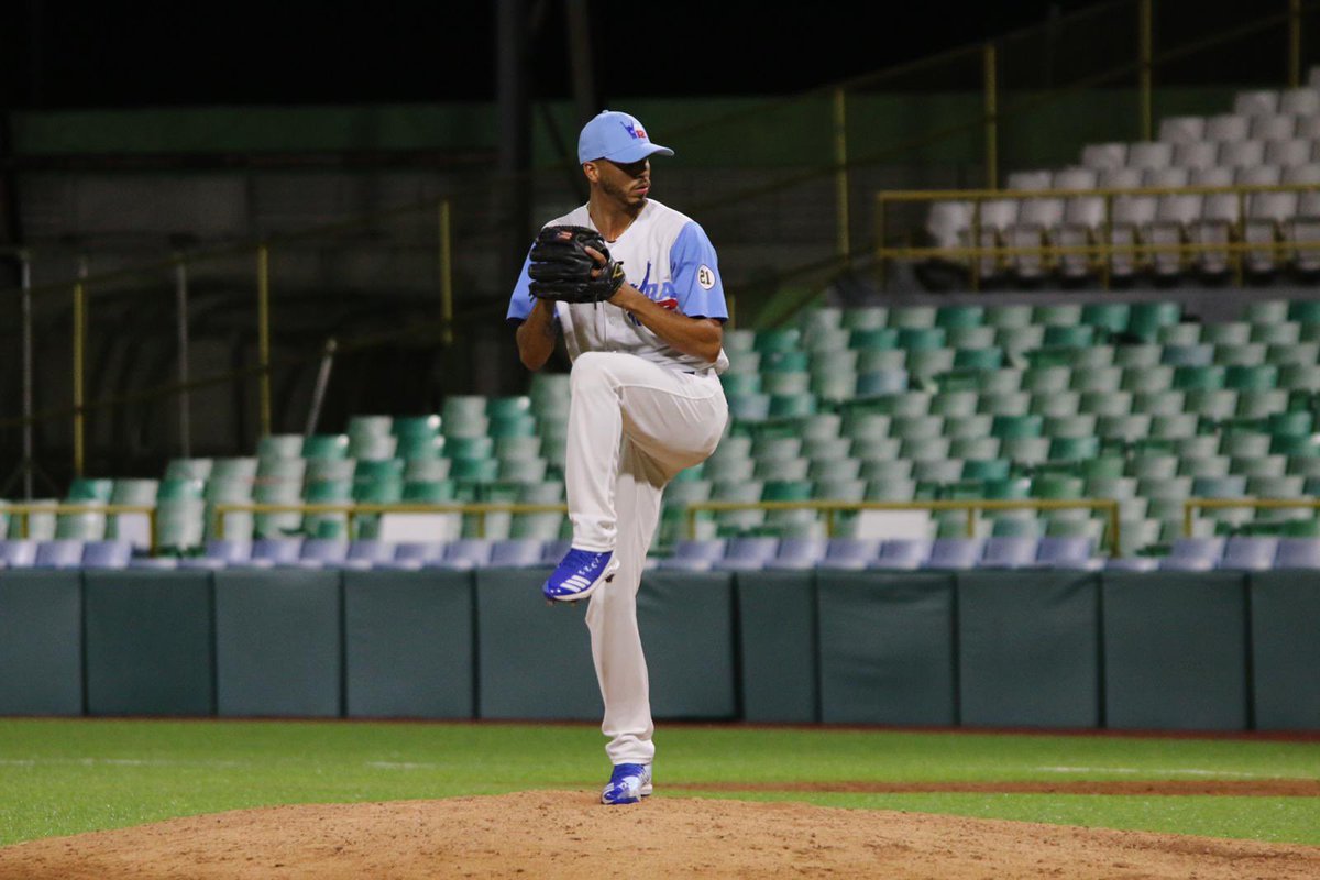 lagonzalez34's tweet photo. Mi primer año en la liga 
@LBPRC  excelente experiencia gracias a Dios 🙏🏼 https://t.co/83XmaS9oPN