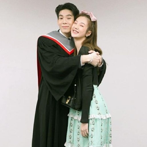 TNFOLDER's tweet photo. happy national hugging day JJTN! https://t.co/jTjF9X3myp