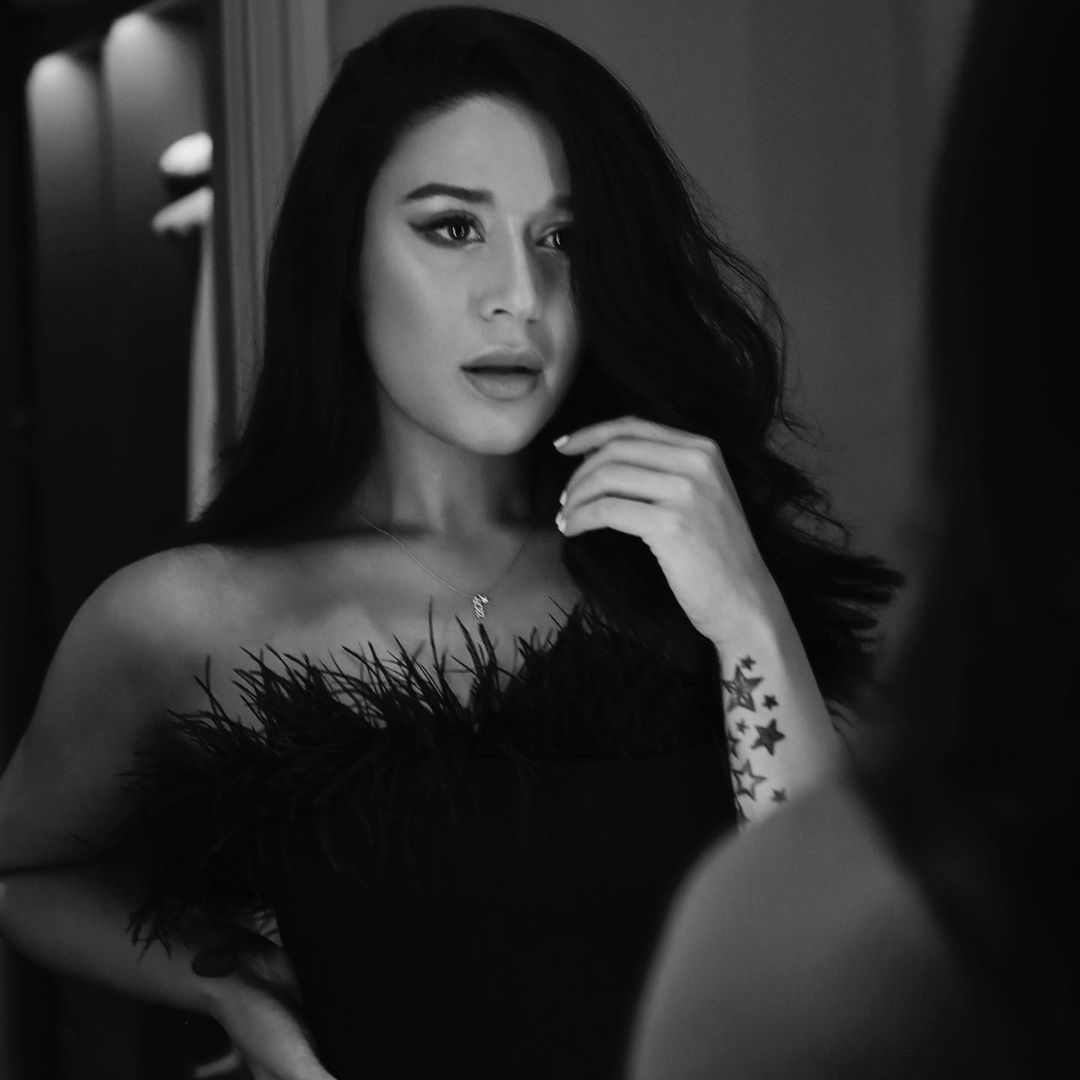 butterfly_gurl_'s tweet photo. Happiest birthday to the strongest, most amazing, most successful, and most gorgeous young lady #KrishnaShroff 😍 May this year brings you everything you ever wished for &amp; make all your dreams come true ❤ https://t.co/D1wniZYaS1