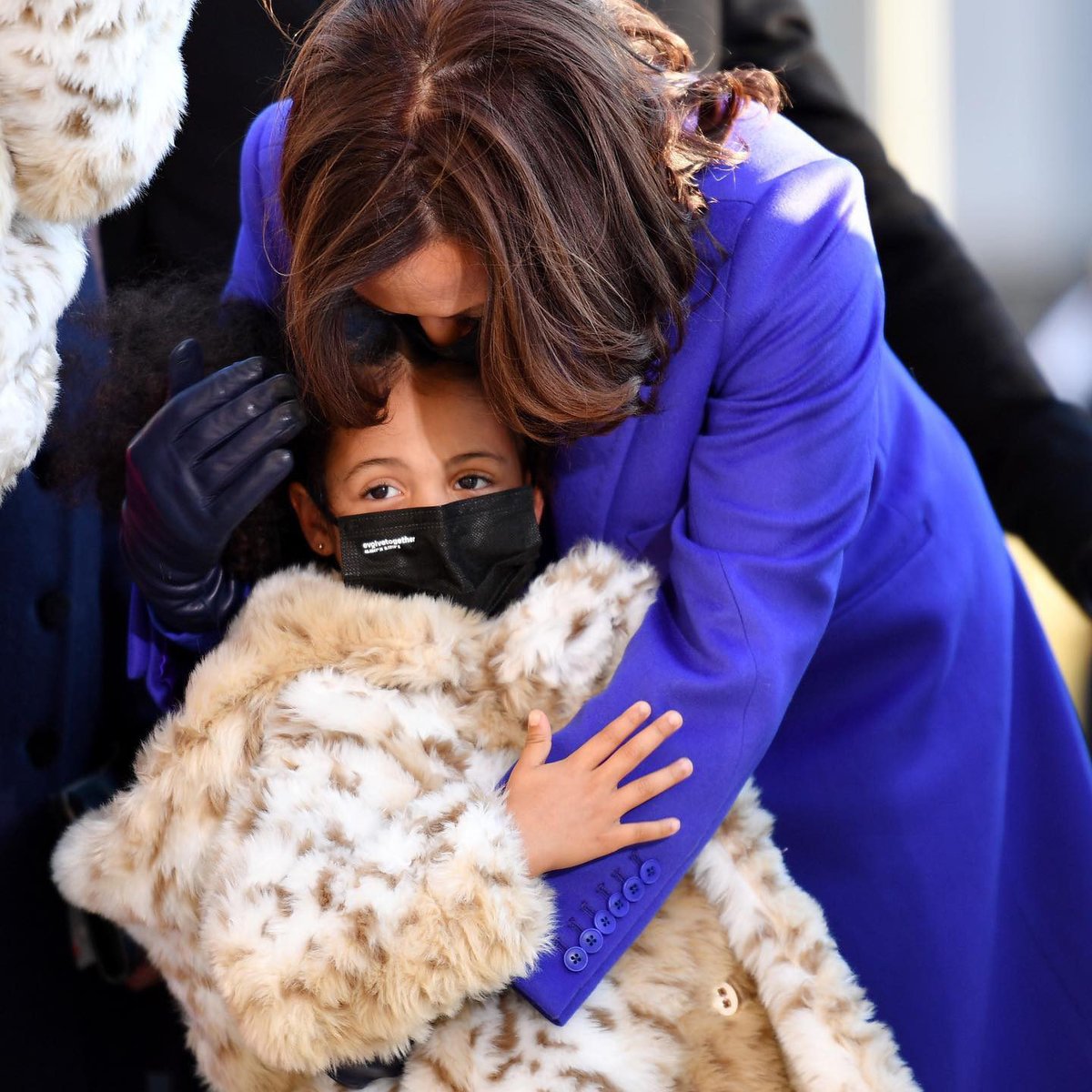 enews's tweet photo. “Every little girl watching tonight sees that this is a country of possibilities.” —@VP Kamala Harris ❤️ (📷:Getty/@chanelsmith_22/@padmalakshmi/@shondarhimes) https://t.co/rK9AqsBMD9