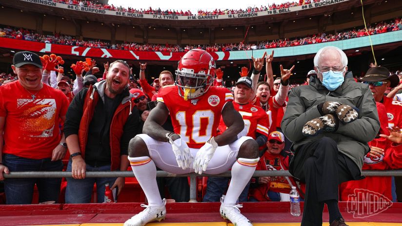 chiefsmemedom's tweet photo. Bench Warmer Bern 🧤♨️ @Chiefs #feelthebern #commanderinchiiiieeeeeeeeeefsss
#CHIEFSKINGDOM #chiefs #kansascity #BernieSanders #BernieSandersMittens #Inauguration2021 #Inauguration #nfl #NFLPlayoffs #bills #buffalo #kcvsbuf https://t.co/ImAdsS1Iwv