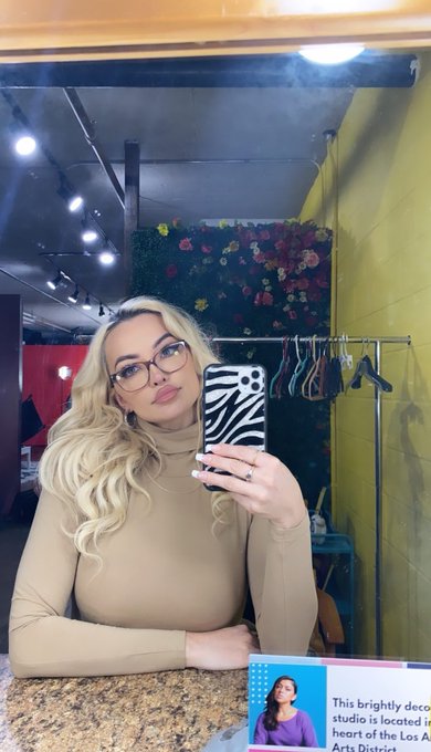 Hello 🤓 https://t.co/cATb0GsmSK