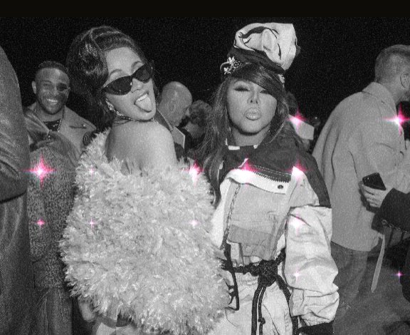 "Cardi é a minha garota, estou muito ansiosa para vê-la ganhando neném.... Cardi Eu te Amo" - Lil kim