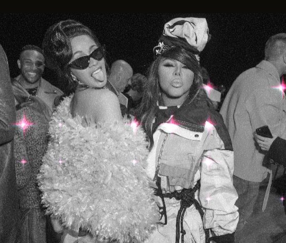 "Cardi é a minha garota, estou muito ansiosa para vê-la ganhando neném.... Cardi Eu te Amo" - Lil kim