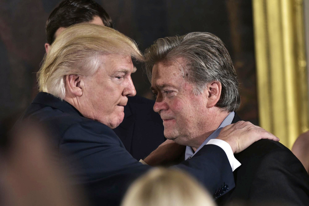 Trump pardons former White House strategist Steve Bannon