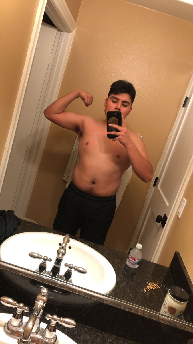 giltorrez_65's tweet photo. 180lbs to 155lbs … Happy but not satisfied ⛽️ https://t.co/1JGKCYKQVu