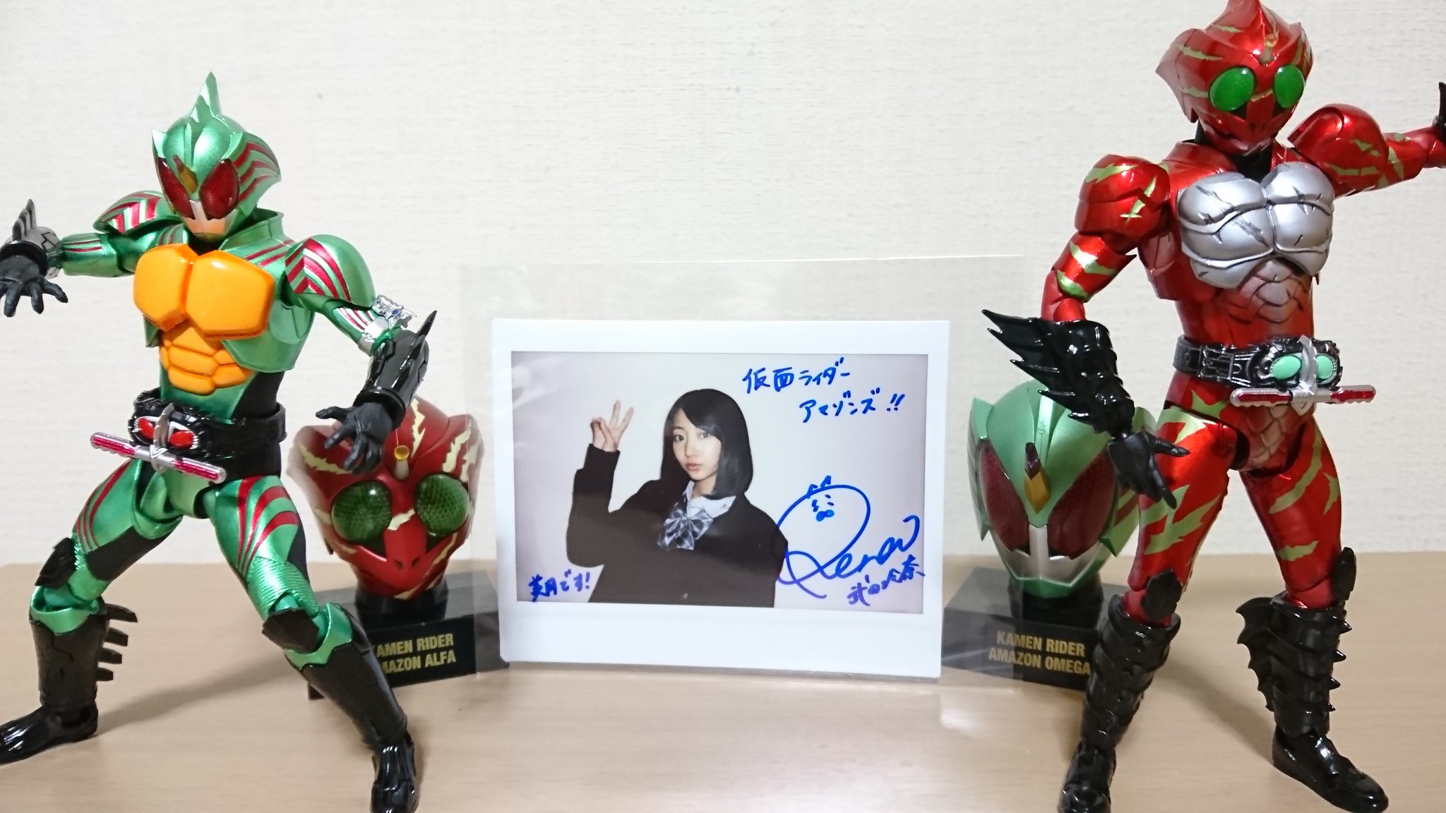 【値下げ！】伊波杏樹　Letter　直筆サイン　ポスター 719AnhDV5KL._UF350,350_QL50_.jpg