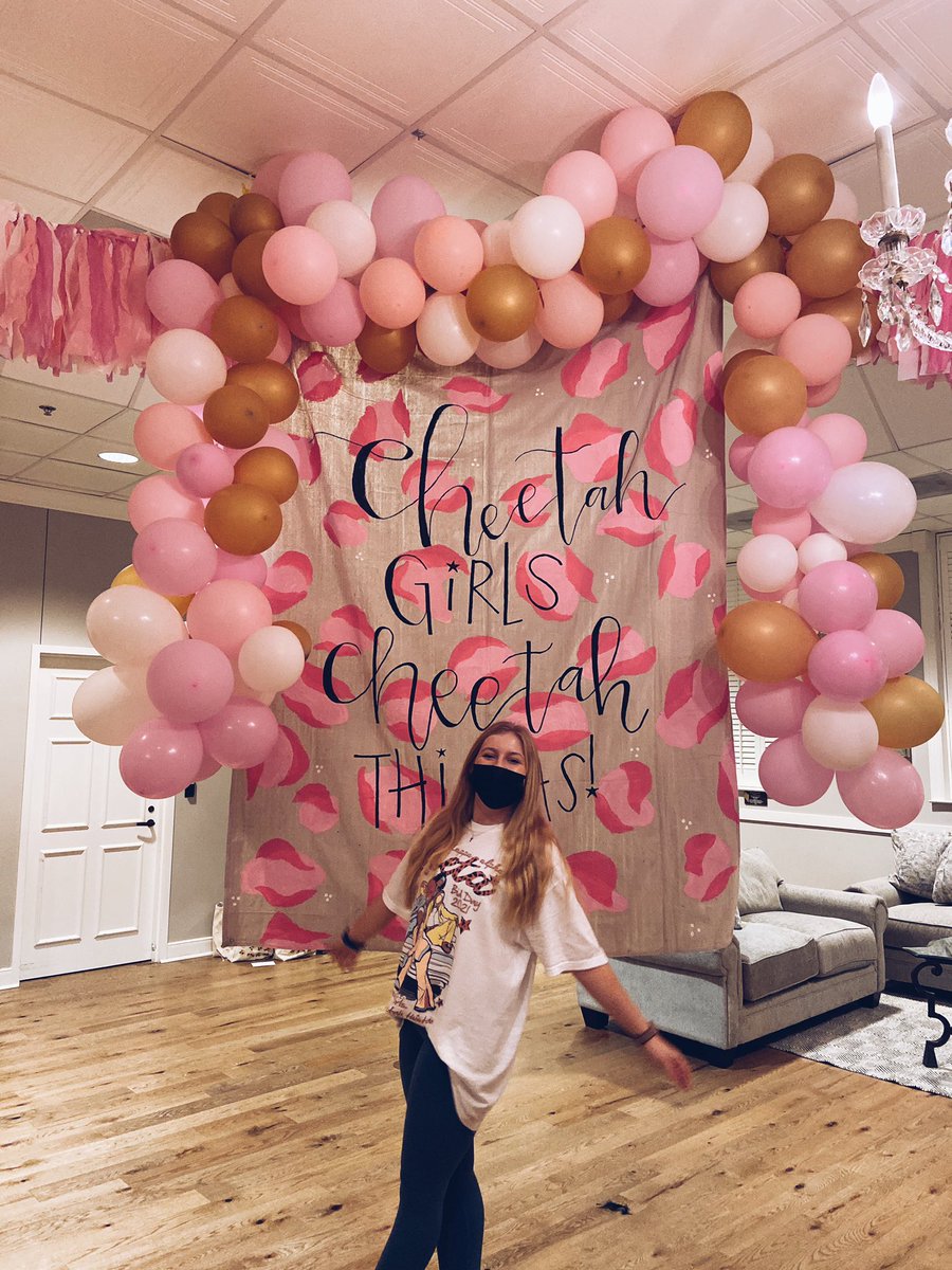 londina15's tweet photo. as if you haven’t seen enough bid day posts.... IM A BAYLOR THETA BABY!!!! #thoughttheta https://t.co/JbO81ze9si