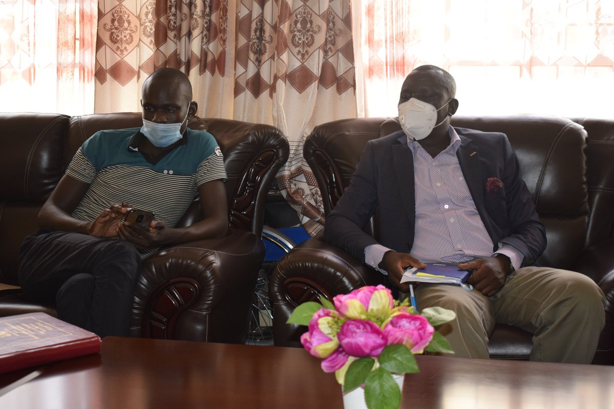 KASH_updates's tweet photo. ..., gave insights on recent conflict indicators reported through the project’s early warning early response (EWER) mechanism. They also echoed the priorities of #marginalized groups (e.g. #women, #youth and #PWDs) in peacebuilding, policy-making, and electoral processes. (2/2) https://t.co/HxDB83NBA9